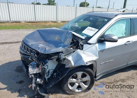 2018 Jeep Compass Latitude Fwd from USA, damaged, VIN 3C4NJCBB9JT124923